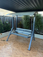 Load image into Gallery viewer, Banny 3 seatet metal swing – Grey