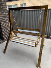 Load image into Gallery viewer, Banney Metal Seat – Golden